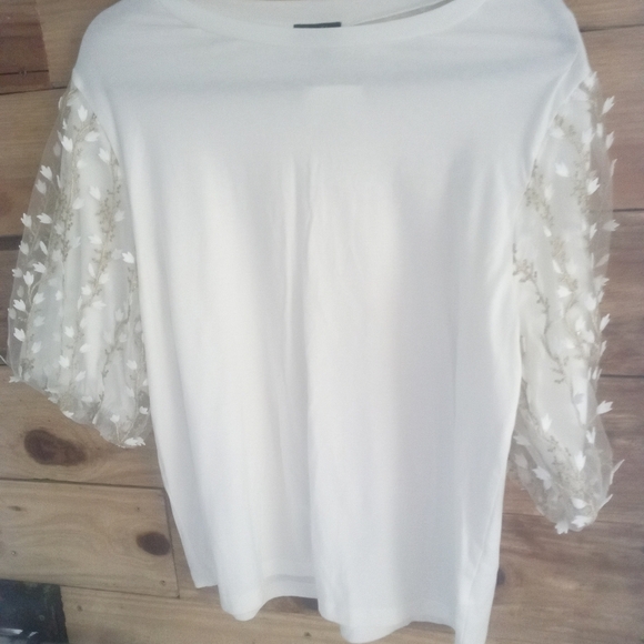 NEW W/TAG TOP white PUFFY GOLD FLORAL SLVE SOPHISTICATED, CLEAN, ROYALTY, 80'S - Picture 2 of 7